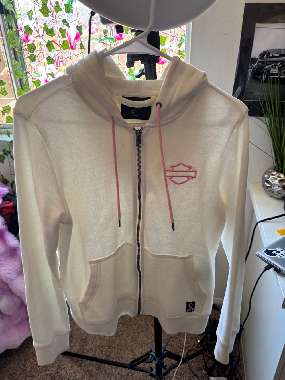 Harley-Davidson Cream White Zip-Up Hoodie with Pink Accents